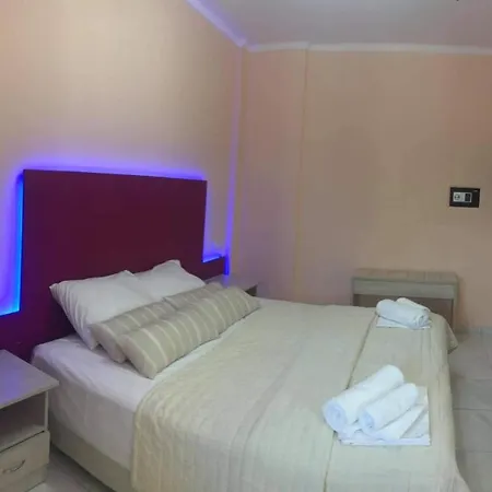Gold Center Suites Kalamákion