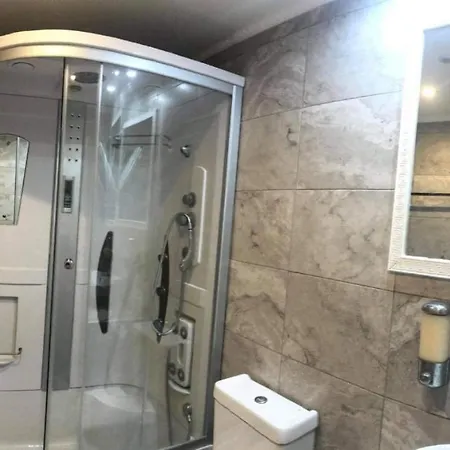 Gold Center Suites